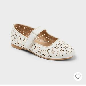 Cat & Jack White Girls Mary Jane with Laser-Cut Floral Design